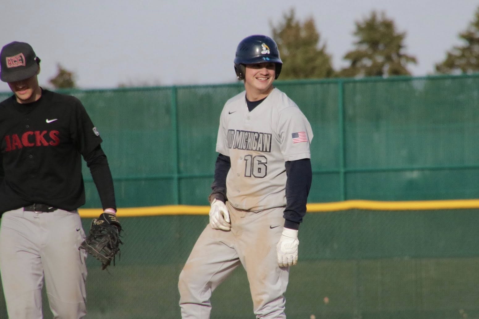 Mid Baseball Enters Final Weekend In Must-Win Fashion